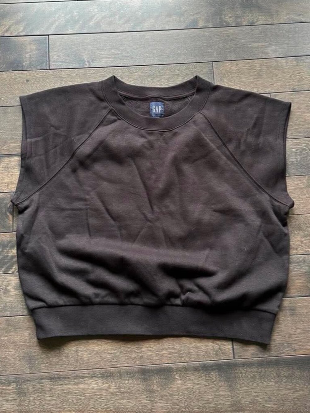 GAP Short Sleeve Sweatshirt